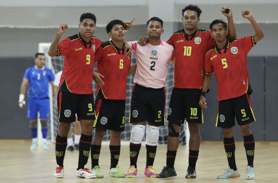 也算是爆冷, 同样晋级, 人多踢不过 也算是爆冷, 同样晋级, 人多踢不过