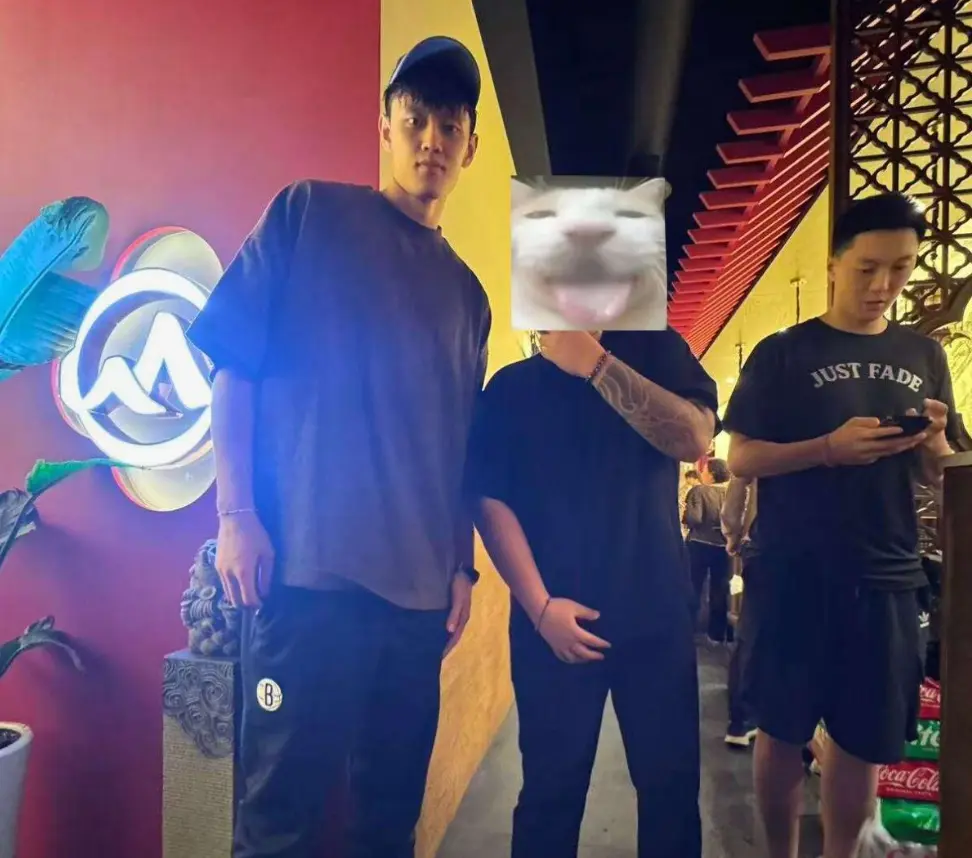 患还是比较, 曾凡博胡明